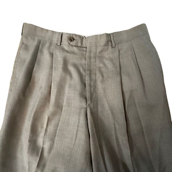Reyn’s ~ Khaki colored Men’s Linen Pants ~ pleated front ~ full leg ~ size 34 - Picture 2 of 9
